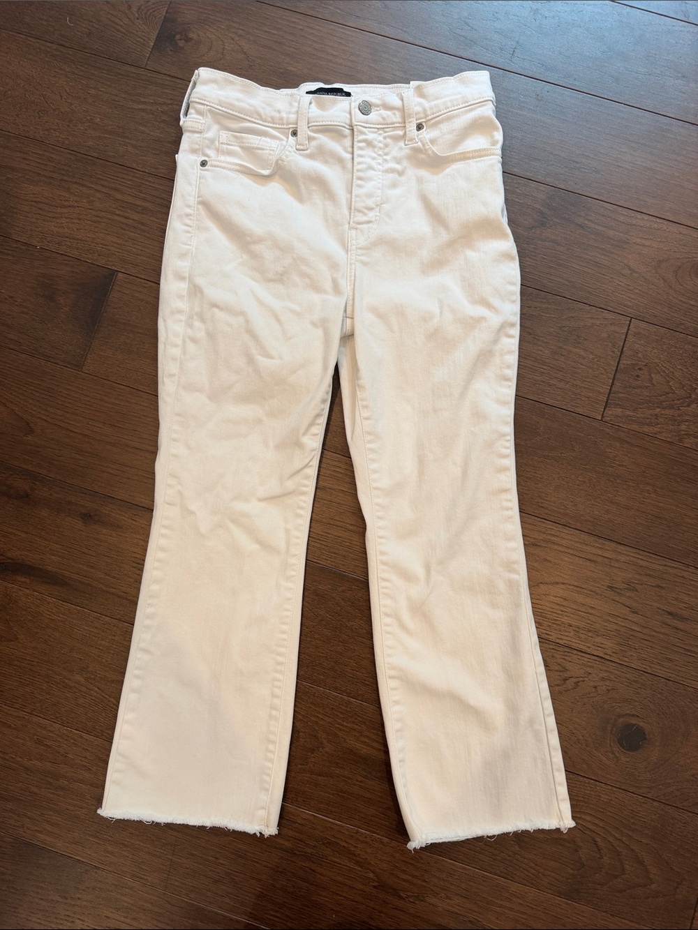 Banana Republic White Kick Flare Jeans Size 27/4 Petite - C31-045